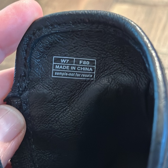 UGG Waterproof Wedge Booties SZ 7 - Picture 11 of 11